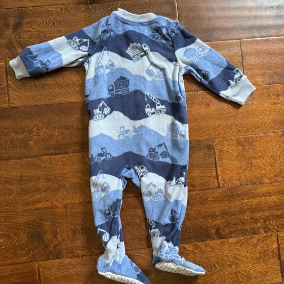 Carter's Boys 12 Month Fleece Pajamas Lot of 2 Footies Trucks Cozy Soft NEW - Picture 8 of 9